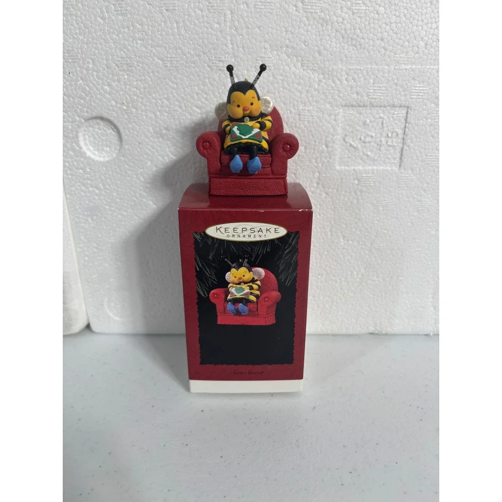 Hallmark Keepsake Ornament 1996 Sew Sweet Quilting Bee‎ in Chair